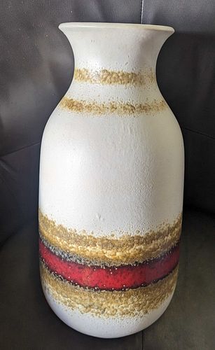 Lot #27 (1 of 10)
