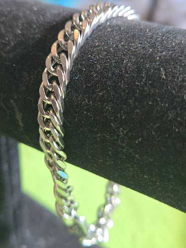 Lot #148 (1 of 4)