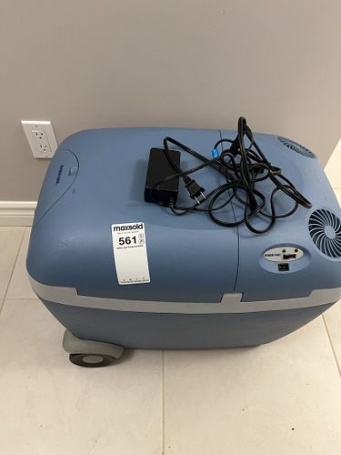 Lot #561 (1 of 9)