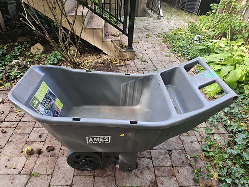 Lot #719 (1 of 12)
