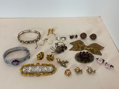 Lot #19 (1 of 17)