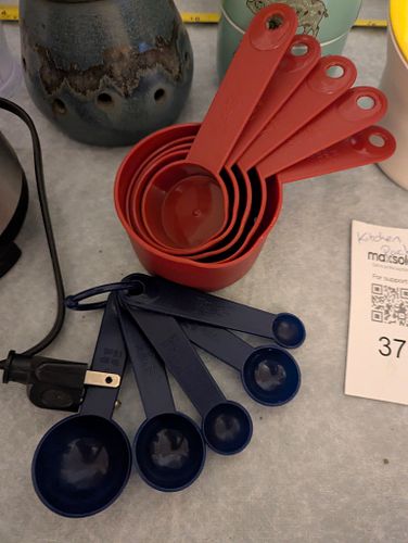 Lot #37 (1 of 10)