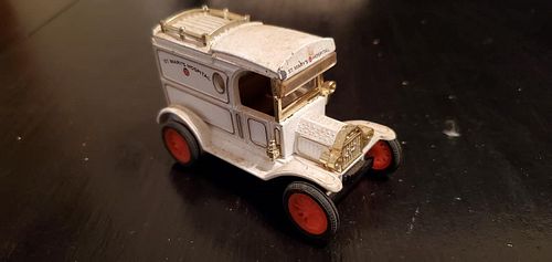 Lot #114 (1 of 4)