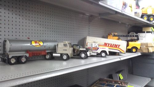 Lot #319 (1 of 6)