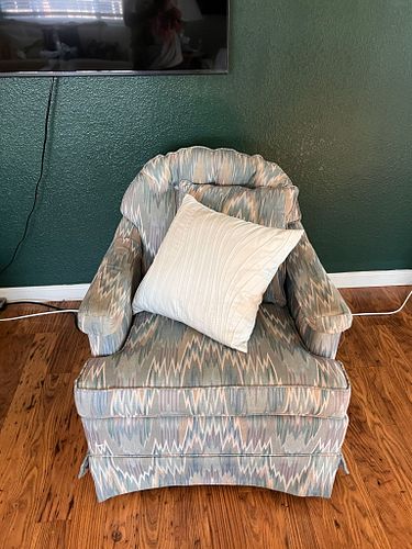 Lot #9 (1 of 4)