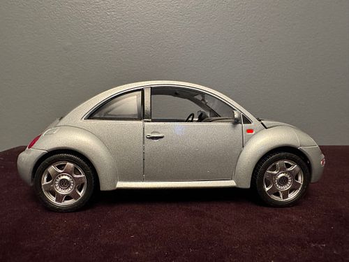 Lot #18 (1 of 8)