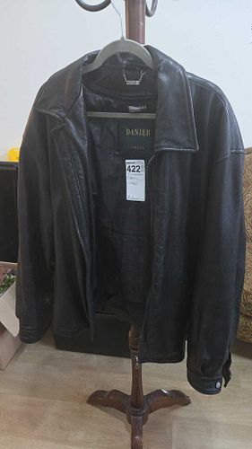 Lot #422 (1 of 8)