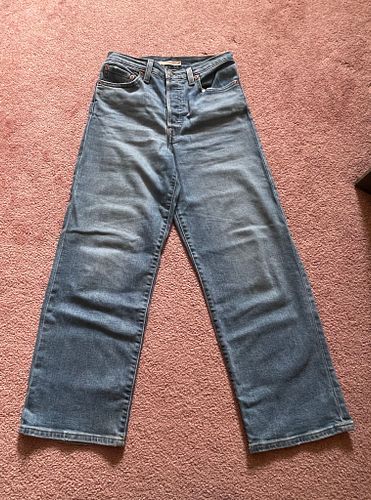 Lot #24 (1 of 7)
