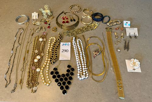 Lot #290 (1 of 7)