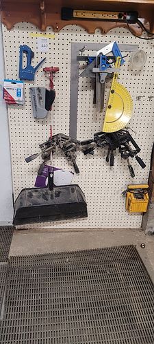 Lot #440 (1 of 7)