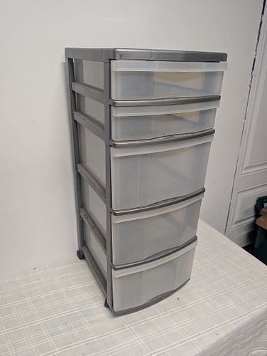 Lot #40 (1 of 8)