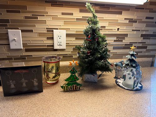 Lot #9 (1 of 6)