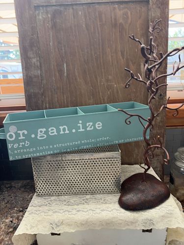 Lot #28 (1 of 6)