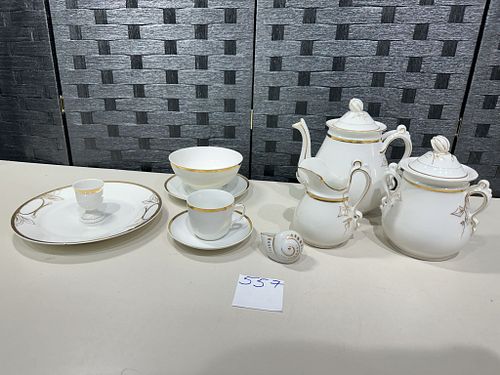 Lot #557 (1 of 19)