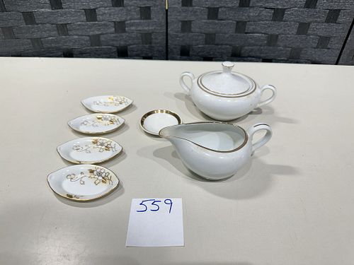 Lot #559 (1 of 14)