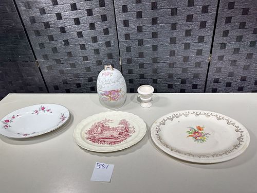 Lot #561 (1 of 12)