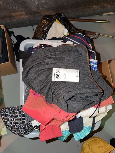Lot #563 (1 of 18)