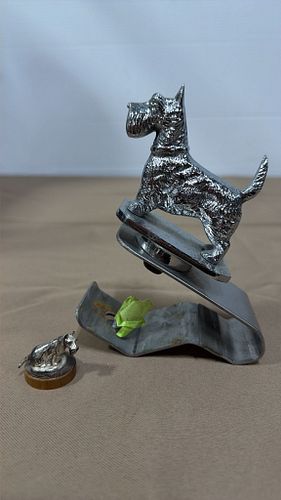 Lot #5744 (1 of 9)