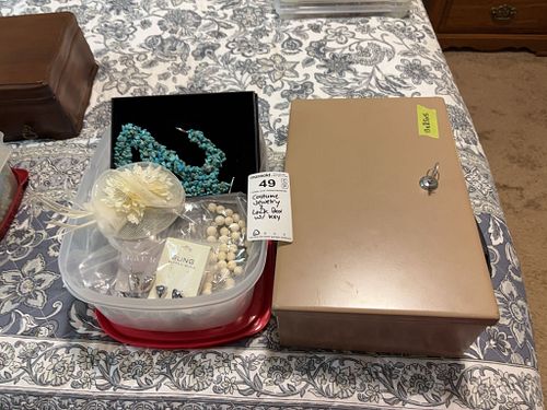 Lot #49 (1 of 13)