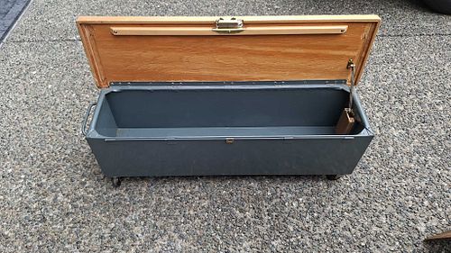 Lot #59 (1 of 10)
