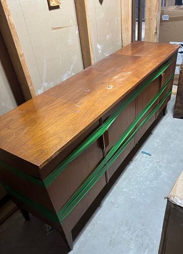 Lot #233 (1 of 4)