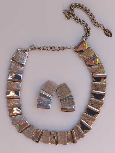 Lot #469 (1 of 9)