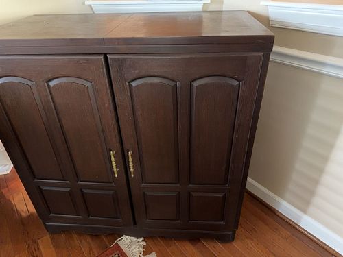 Lot #214 (1 of 8)