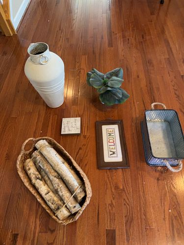 Lot #302 (1 of 7)