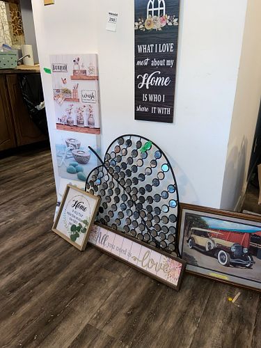 Lot #258 (1 of 9)