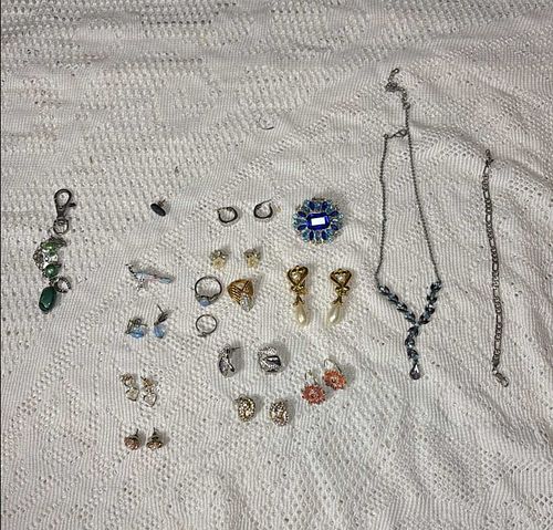 Lot #139 (1 of 12)