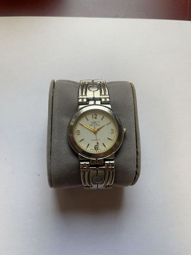 Lot #33 (1 of 6)