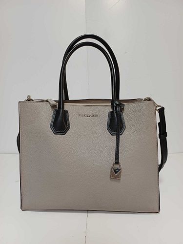 Lot #445 (1 of 9)
