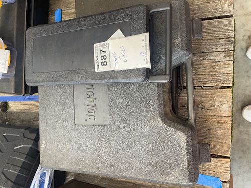 Lot #887 (1 of 12)