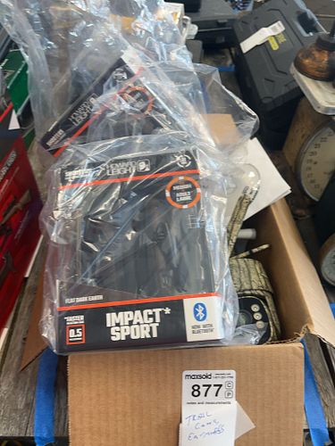Lot #877 (1 of 13)