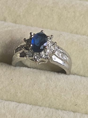 Lot #9 (1 of 6)