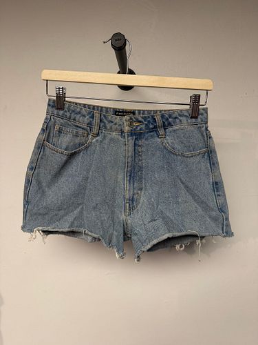 Lot #28 (1 of 3)