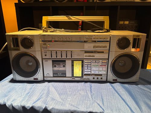 Lot #18 (1 of 8)