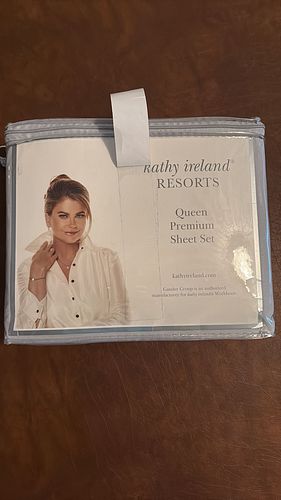 Lot #100 (1 of 4)