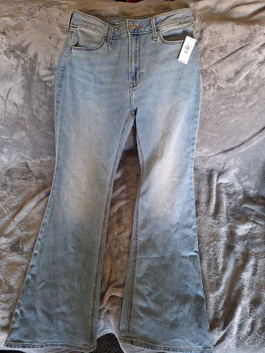 Lot #30 (1 of 3)