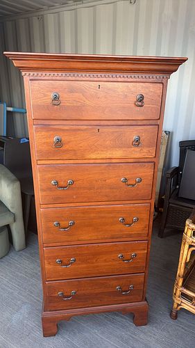 Lot #45 (1 of 8)