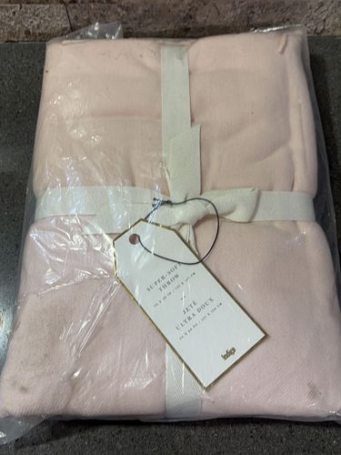 Lot #2045 (1 of 5)