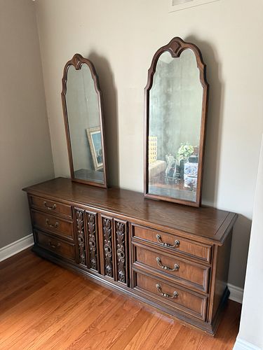 Lot #4 (1 of 8)
