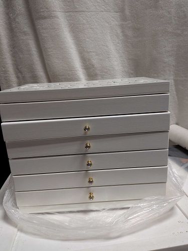 Lot #124 (1 of 4)