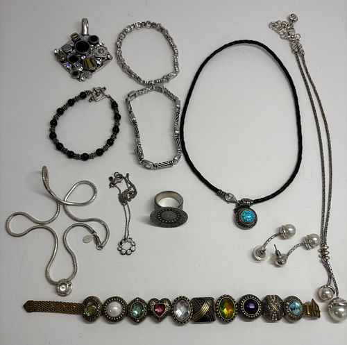 Lot #104 (1 of 18)