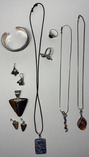 Lot #49 (1 of 19)