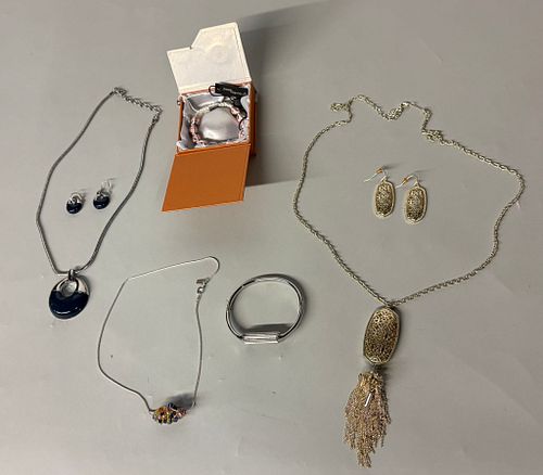 Lot #635 (1 of 20)