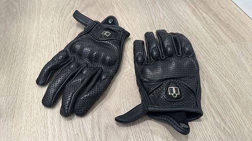 Lot #62 (1 of 6)