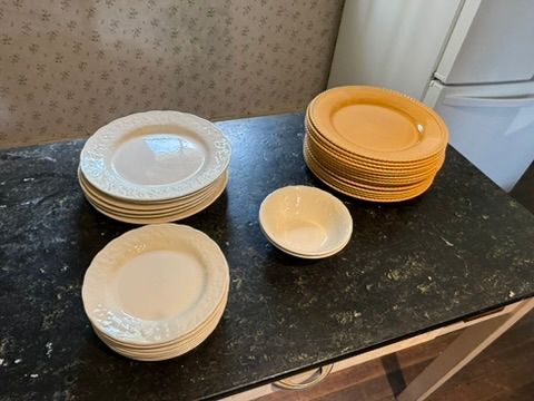 Lot #9 (1 of 4)