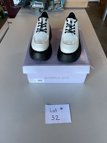 Lot #32 (1 of 6)