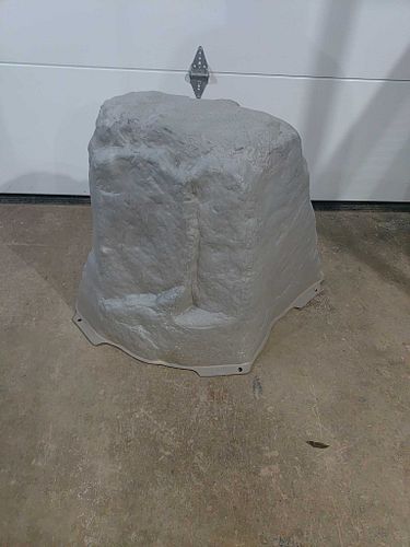 Lot #305 (1 of 8)